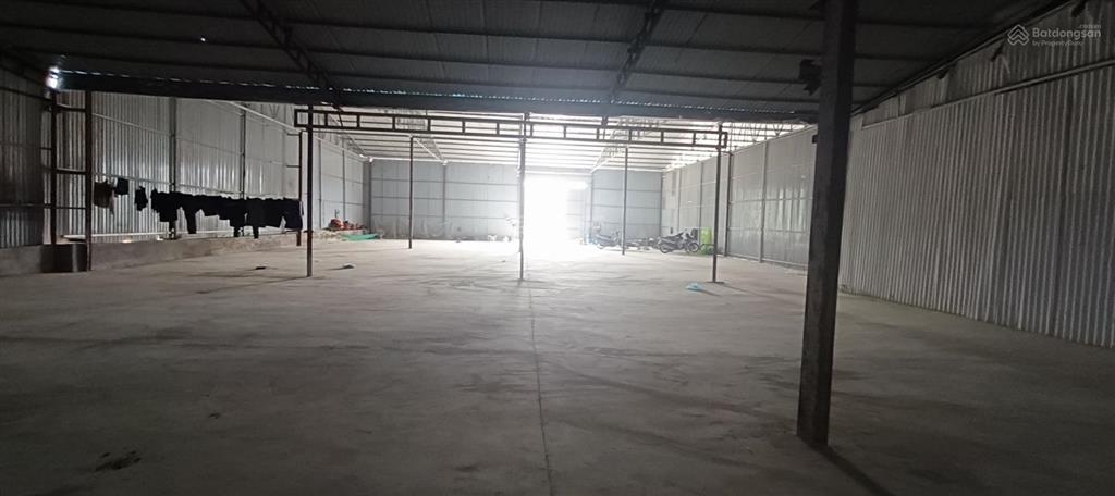 Cho thuê kho xưởng đường 72, la phù, hoài đức, dt 666m2, xe công vào, xuất vat, điện 3 pha, bảo vệ