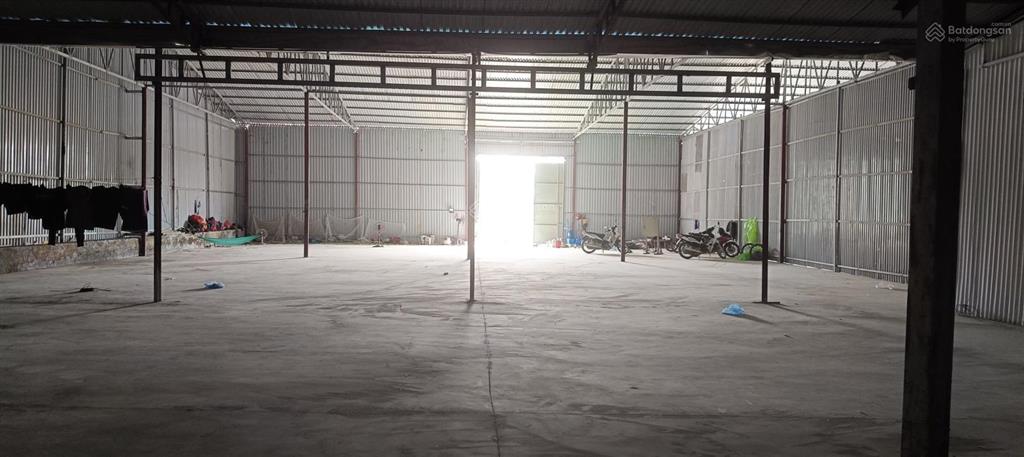 Cho thuê kho xưởng đường 72, la phù, hoài đức, dt 666m2, xe công vào, xuất vat, điện 3 pha, bảo vệ