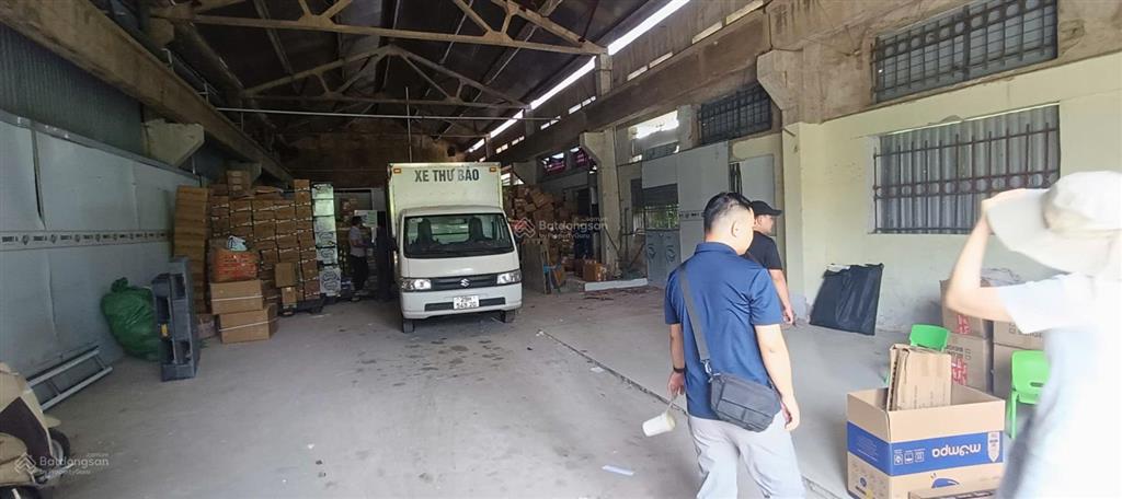 Cho thuê kho đường thụy phương, bắc từ liêm, dt 300m2, điện 3fa, xuất vat, xe công, bảo vệ. 85k/m2