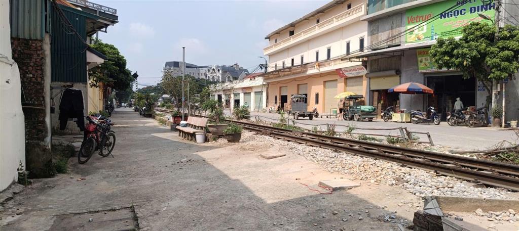 Cho thuê kho xưởng đường la phù, an khánh, dt 260m2, xuất vat, điện 3 pha, xe 10 tấn, 60k/m