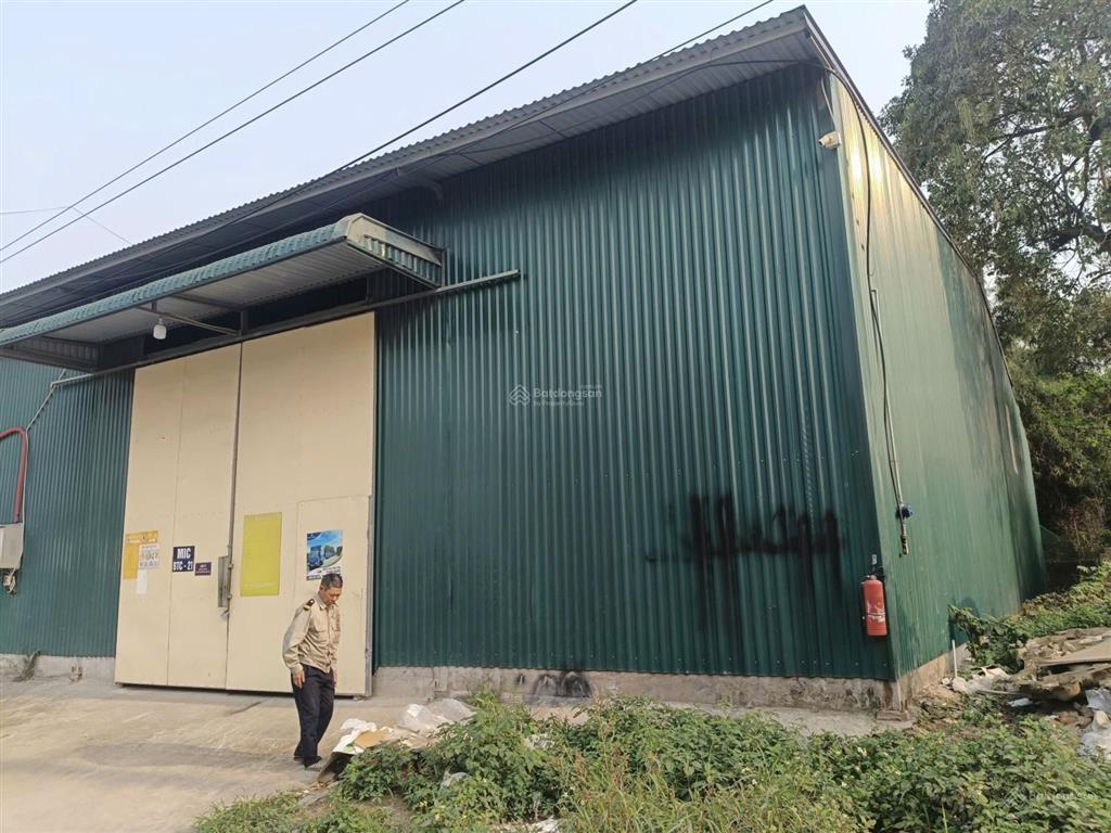 Cho thuê kho đường thụy phương, bắc từ liêm, dt 400m2, điện 3fa, xuất vat, xe công, bảo vệ. 80k/m2