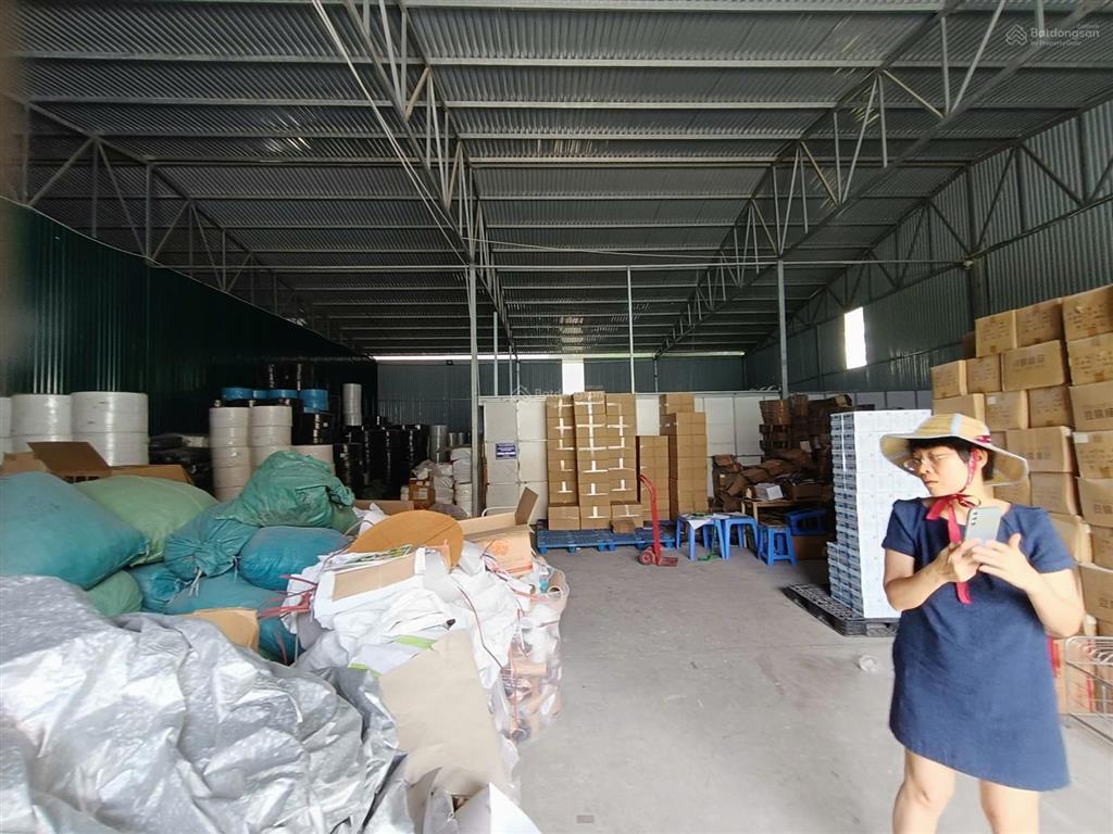 Cho thuê kho đường thụy phương, bắc từ liêm, dt 400m2, điện 3fa, xuất vat, xe công, bảo vệ. 80k/m2