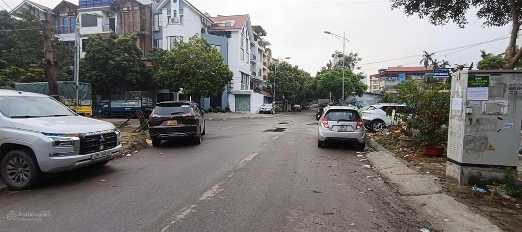 Cho thuê kho xưởng đường cương kiên, kđt vinaconex 3 trung văn, dt 170m2, mặt tiền 10m, xe công vào