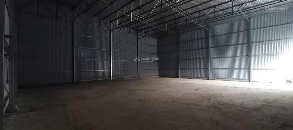 Cho thuê kho xưởng kcn phú minh, trại gà, phú diễn dt 260m2 điện 3 pha, xe công đỗ cửa, bảo vệ 24/7