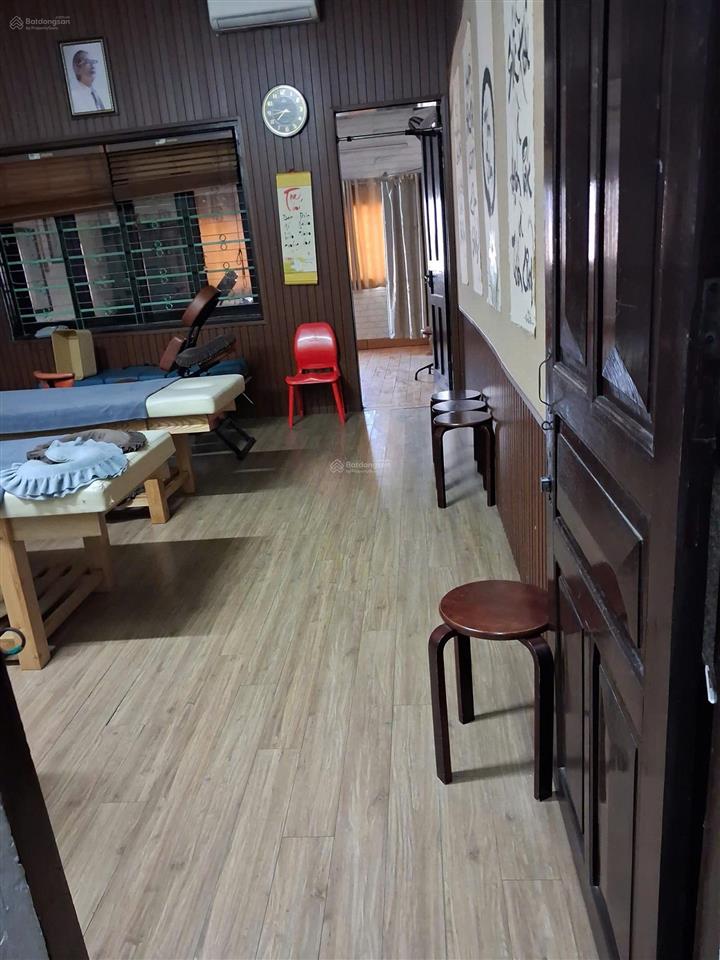 Cho thuê nhà mặt phố thịnh liệt, ngay giáp bát, dt 130m, mặt tiền 5.5m, 3 tầng, sân rộng, 20tr/th