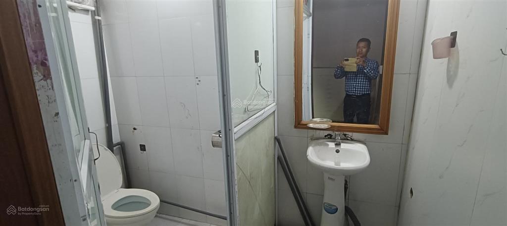 Cho thuê nhà mặt phố thịnh liệt, ngay giáp bát, dt 130m, mặt tiền 5.5m, 3 tầng, sân rộng, 20tr/th