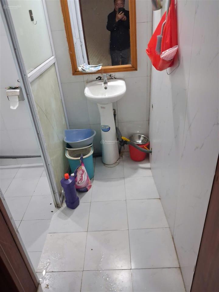 Cho thuê nhà mặt phố thịnh liệt, ngay giáp bát, dt 130m, mặt tiền 5.5m, 3 tầng, sân rộng, 20tr/th