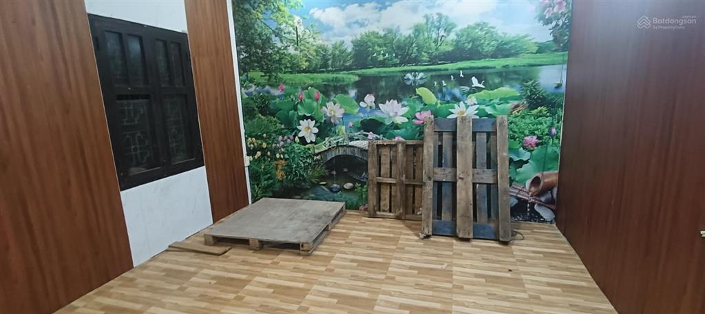Cho thuê nhà mặt phố thịnh liệt, ngay giáp bát, dt 130m, mặt tiền 5.5m, 3 tầng, sân rộng, 20tr/th