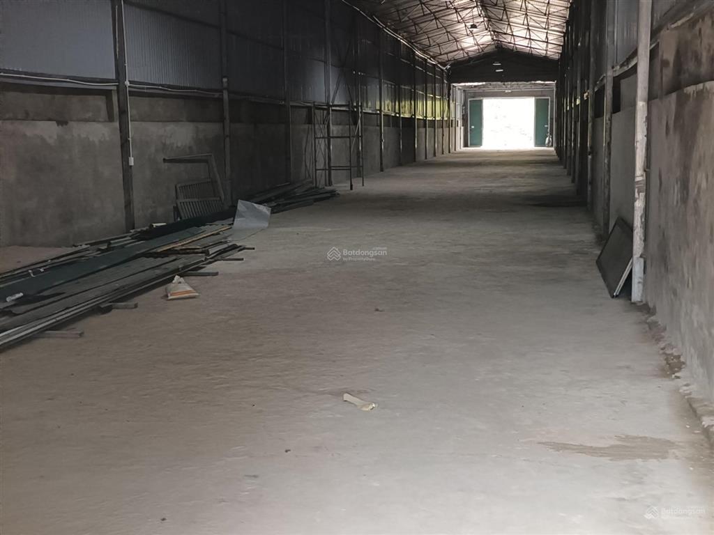 Cho thuê kho xưởng km14 đường đại lộ thăng long, an khánh, dt 800m2, 2 mặt tiền, xe công vào, 33tr
