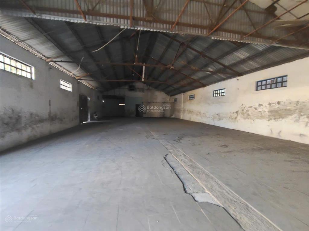 Cho thuê kho xưởng đường thịnh liệt, hoàng mai, dt 400m², xe công vào, xuất vat, bảo vệ, pccc