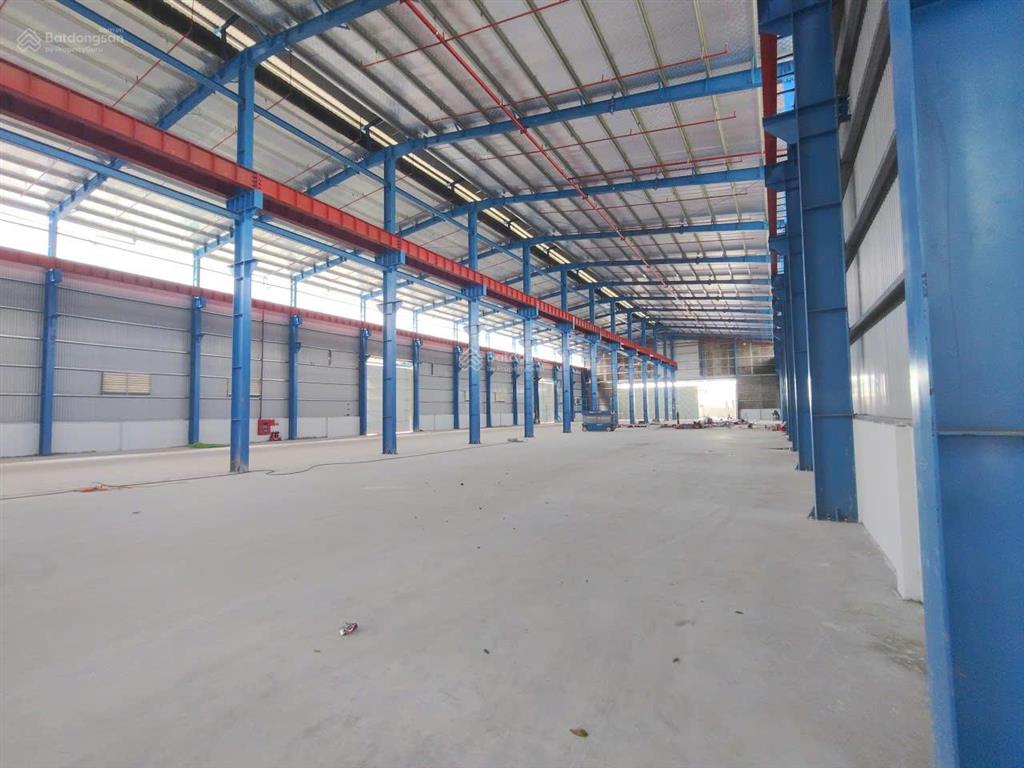 Kho xưởng kcn thạch thấtquốc oai, dt 3000m2, pccc nghiệm thu, điện 3 fa, xuất vat, xe công, bảo vệ