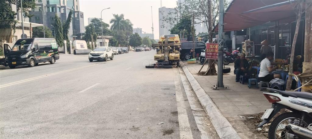 Cho thuê kho xưởng, cửa hàng đường tôn thất thuyết, cầu giấy, dt 1000m2 điện 3 pha, xe công đỗ cửa