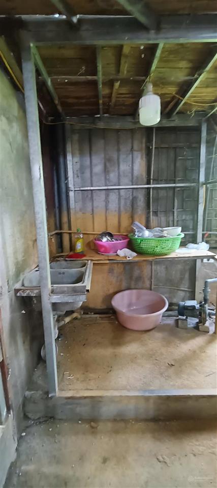 Cho thuê kho xưởng mặt đường hữu hưng, đại mỗ, dt 450m2, mái tôn chống nóng, điện 3 fa, xe công vào