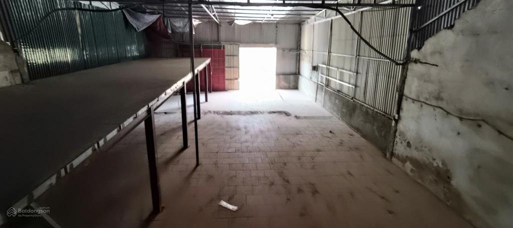 Cho thuê kho xưởng đường thịnh liệt, hoàng mai, dt 280m2, xe công vào, xuất vat, bảo vệ