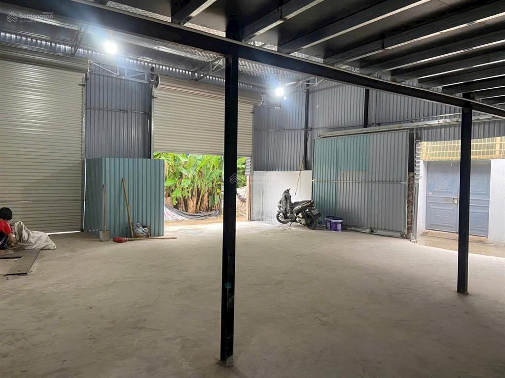 Cho thuê kho xưởng đường sa đôi, đại mỗ, dt150m, mặt tiền 12m, tôn xốp, xe tải 5t đỗ cửa 11tr/th