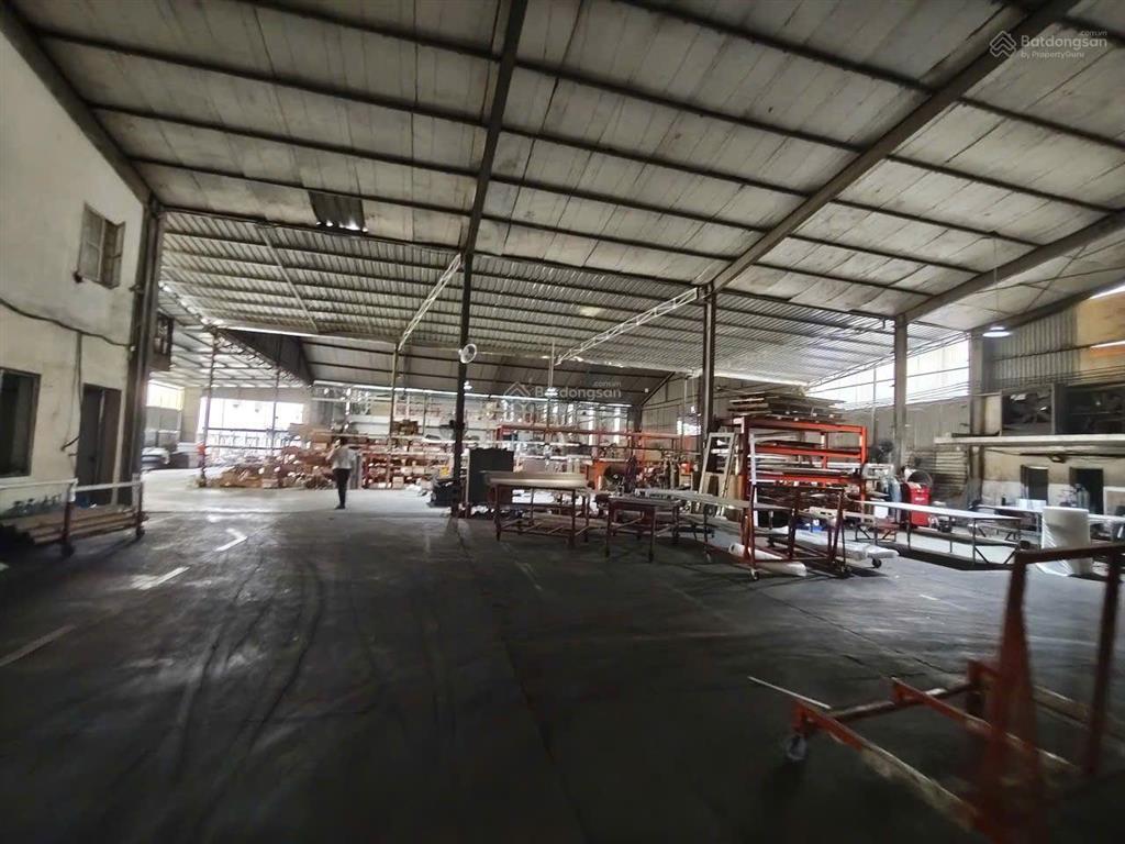 Ct kho đường đại lộ thăng long, ngay cầu vượt an khánh, dt 2130m2, xuất vat, pccc, bảo vệ, xe công