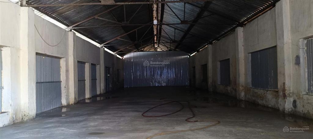 Cho thuê kho xưởng đường 72 an khánh, 312m2, xe công vào, xuất vat, điện 3 pha, bảo vệ, 85 nghìn/m2