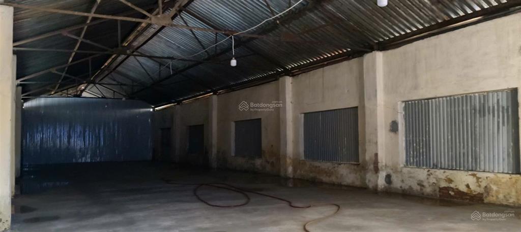 Cho thuê kho xưởng đường 72 an khánh, 312m2, xe công vào, xuất vat, điện 3 pha, bảo vệ, 85 nghìn/m2