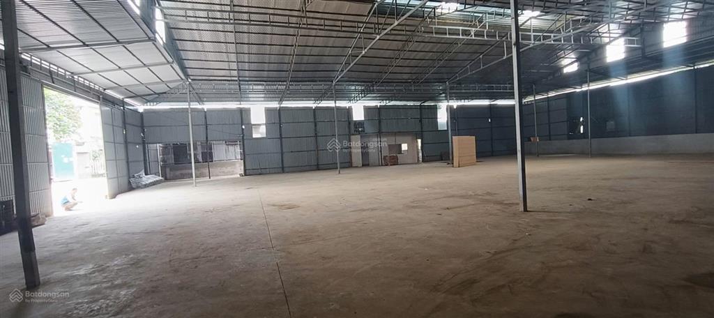 Cho thuê kho km15 đường đại lộ thăng long, quyết tiến, dt 800m2, điện 3fa, xe 10t vào, 40k/m2