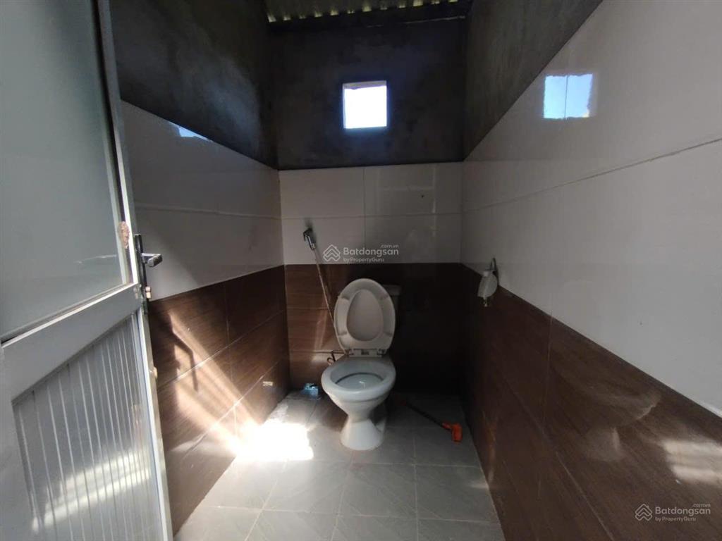 Cho thuê kho km15 đường đại lộ thăng long, quyết tiến, dt 800m2, điện 3fa, xe 10t vào, 40k/m2