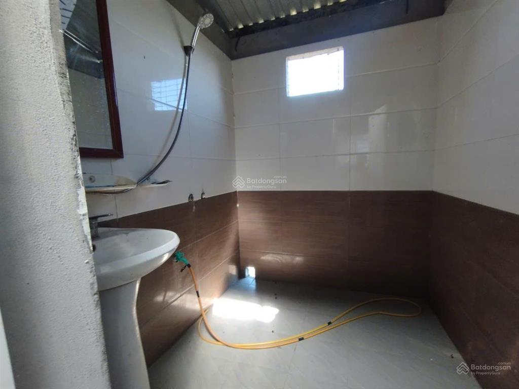 Cho thuê kho km15 đường đại lộ thăng long, quyết tiến, dt 800m2, điện 3fa, xe 10t vào, 40k/m2