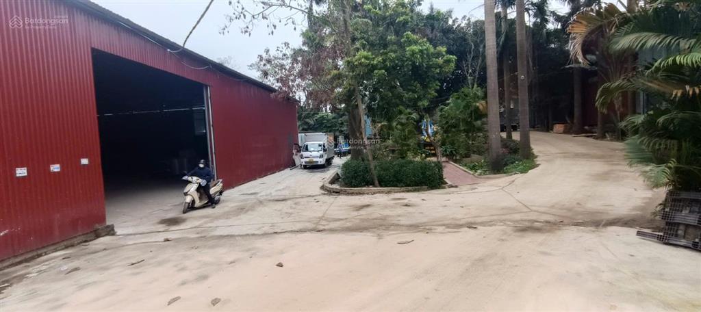 Cho thuê kho km15 đường đại lộ thăng long, quyết tiến, dt 800m2, điện 3fa, xe 10t vào, 40k/m2