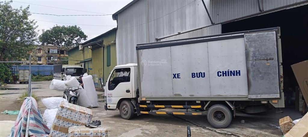 Cho thuê kho xưởng đường 70, miêu nha, tây mỗ, dt 131m2 xuất vat, điện 3fa, xe công, bảo vệ, 95k/m2