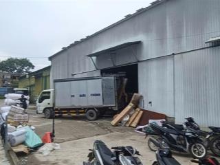 Cho thuê kho xưởng đường 70, miêu nha, tây mỗ, dt 131m2 xuất vat, điện 3fa, xe công, bảo vệ, 95k/m
