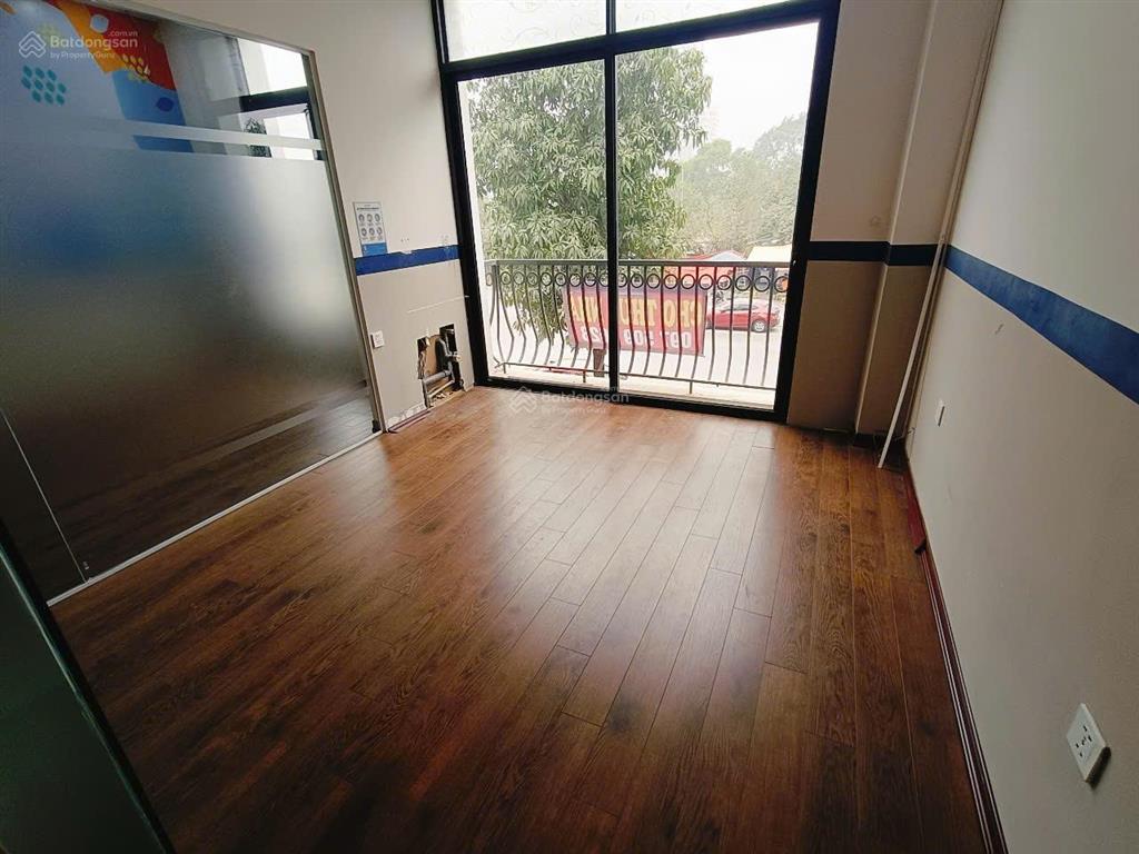 Cho thuê nhà vinhomes green bay, mặt đường lương thế vinh, mễ trì, dt 96m, 4 tầng 1 hầm, thang máy