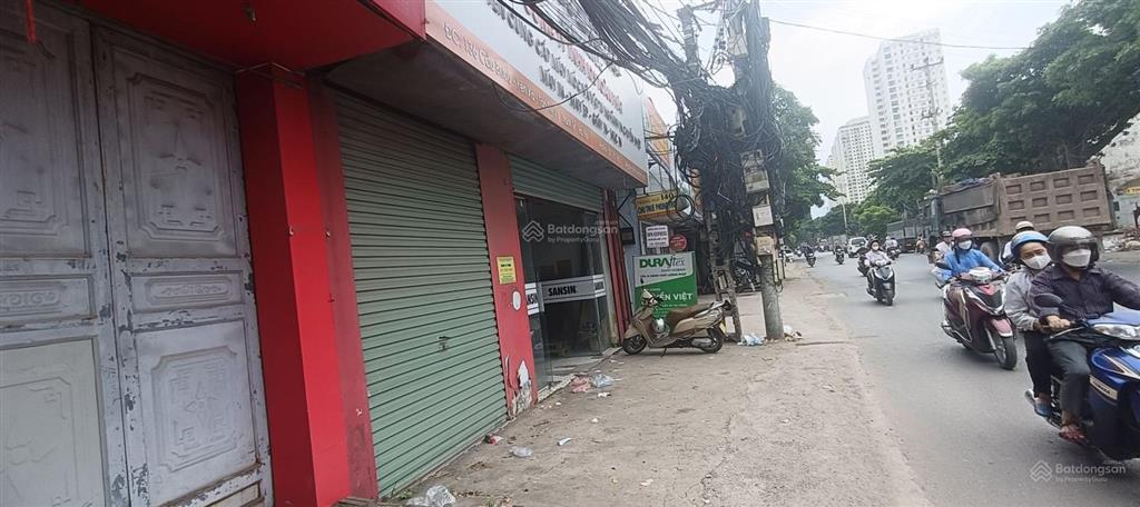 Cho thuê nhà 2 tầng mặt phố cầu bươu, gần viện k, dt 200m2, điện 3fa, xe công, đất thổ cư, 35 triệu