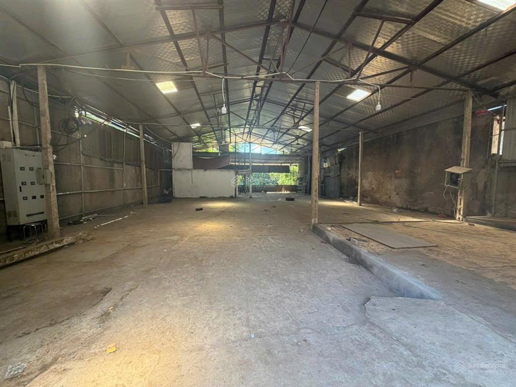 Cho thuê kho xưởng đường sa đôi, đại mỗ, dt 400m2, điện 3 pha, xe 10t đỗ cửa, xuất vat