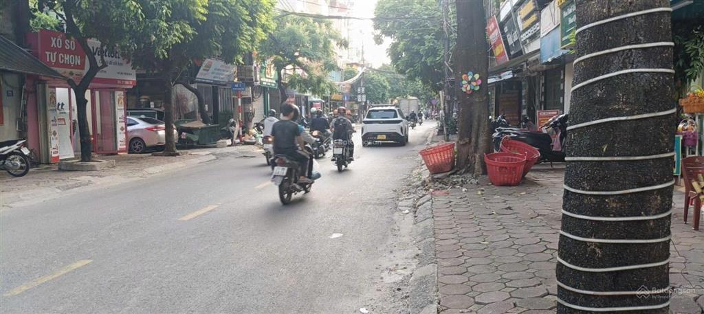 Hàng cực hiếm ở đại từ, định công, kho căn góc 2mt diện tích 1300m2, xuất vat, xe công, điện 3 pha