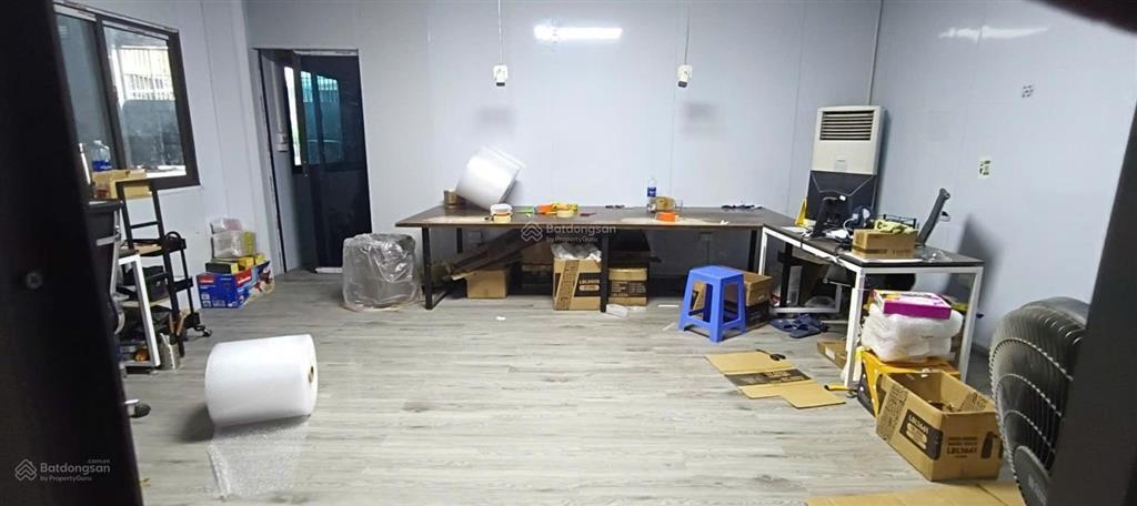 Hàng cực hiếm ở đại từ, định công, kho căn góc 2mt diện tích 1300m2, xuất vat, xe công, điện 3 pha