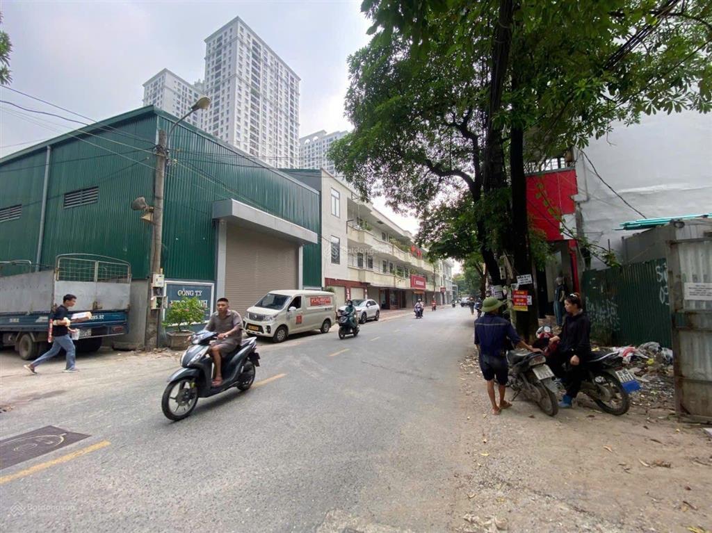 Hàng cực hiếm ở đại từ, định công, kho căn góc 2mt diện tích 1300m2, xuất vat, xe công, điện 3 pha