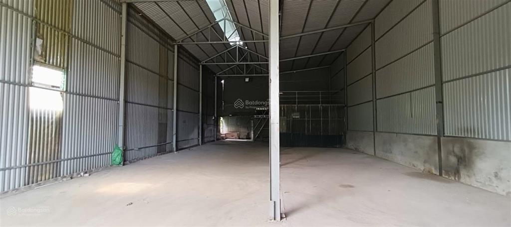 Cho thuê kho xưởng đường đại lộ thăng long, vân côn, dt 275m2, điện 3fa, xe 10t đỗ cửa 40k/m2/th