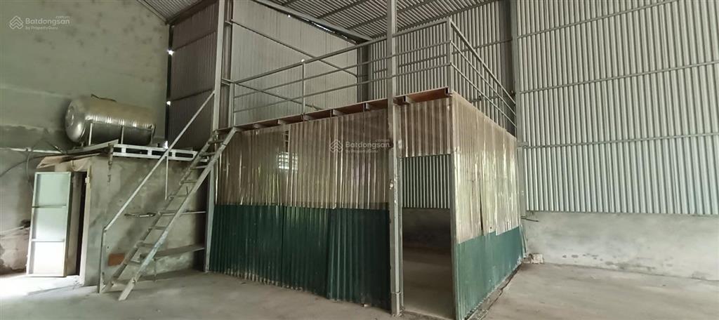 Cho thuê kho xưởng đường đại lộ thăng long, vân côn, dt 275m2, điện 3fa, xe 10t đỗ cửa 40k/m2/th