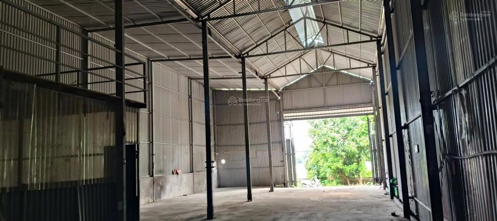 Cho thuê kho xưởng đường đại lộ thăng long, vân côn, dt 275m2, điện 3fa, xe 10t đỗ cửa 40k/m2/th