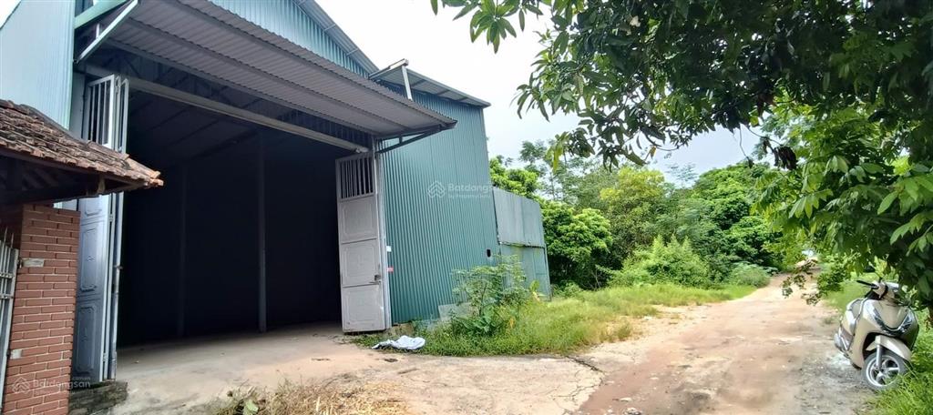 Cho thuê kho xưởng đường đại lộ thăng long, vân côn, dt 275m2, điện 3fa, xe 10t đỗ cửa 40k/m2/th