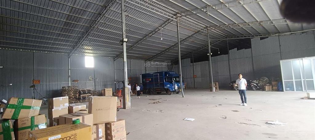 Cho thuê kho đường thụy phương, bắc từ liêm, dt 600m2, điện 3fa, xuất vat, xe công, bảo vệ. 75k/m2