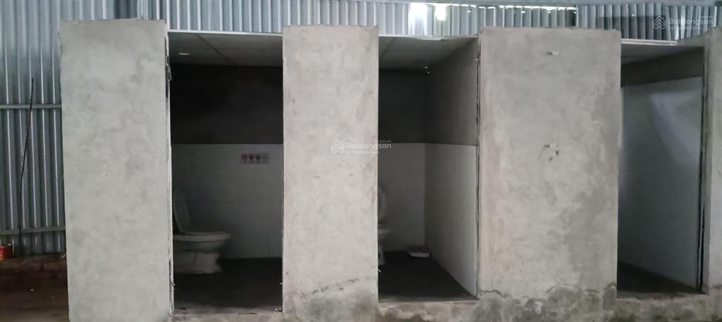 Cho thuê kho xưởng đường phú diễn, chân cầu diễn, dt 906m2, điện 3 pha, xe công, xuất vat, bảo vệ