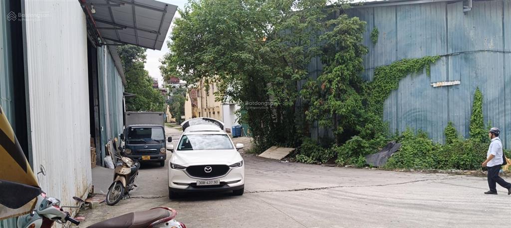 Cho thuê kho xưởng đường phú diễn, chân cầu diễn, dt 906m2, điện 3 pha, xe công, xuất vat, bảo vệ