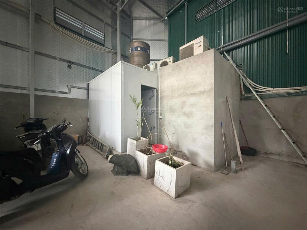 Hàng cực hiếm ở đại từ, định công, kho căn góc 2mt diện tích 1885m2, xuất vat, xe công, điện 3 pha