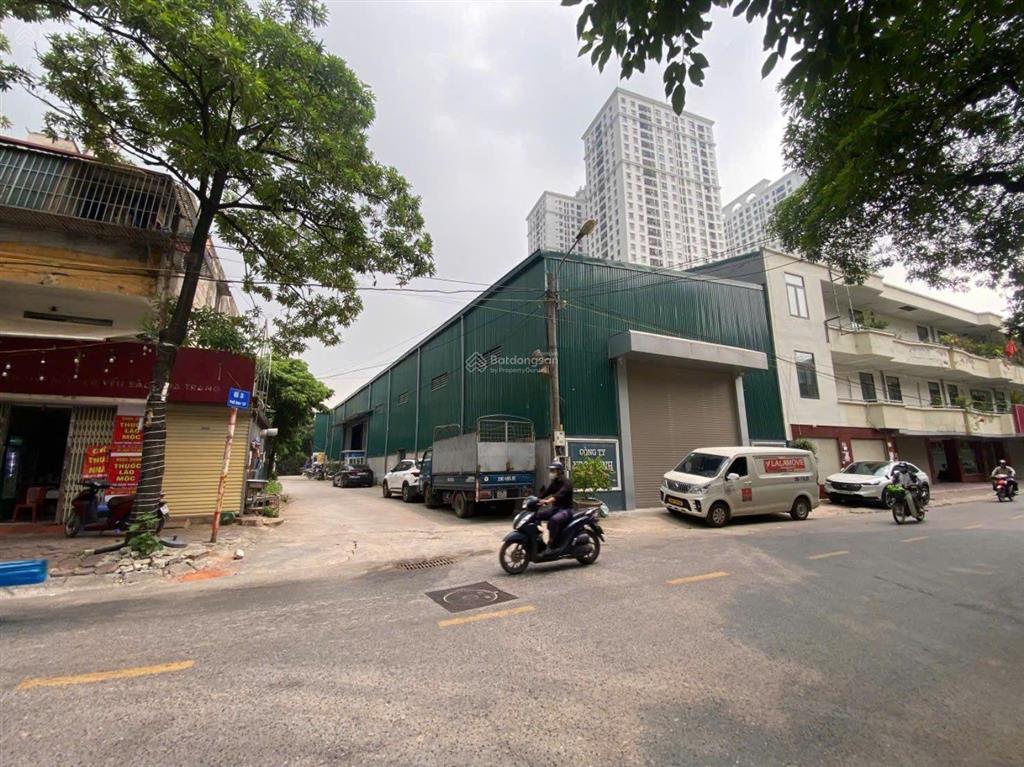 Hàng cực hiếm ở đại từ, định công, kho căn góc 2mt diện tích 1885m2, xuất vat, xe công, điện 3 pha