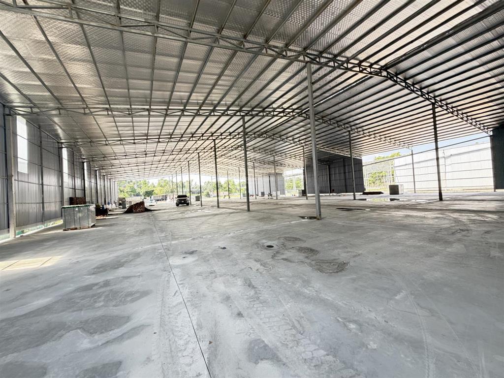 Kho xưởng 798m2 tại cụm công nghiệp yên sơn, quốc oai, xuất vat, pccc, điện 3fa, bảo vệ 90k/m