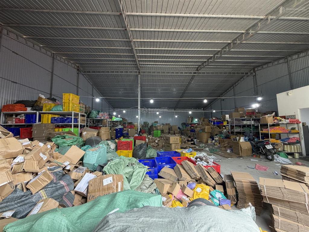 Cho thuê kho đường thụy phương, bắc từ liêm, dt 450m2, điện 3fa, xuất vat, xe công, bảo vệ. 75k/m2