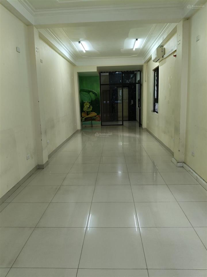 Cho thuê nhà đẹp, thang máy, 5 tầng, dt 60m2 xe ô tô đỗ cửa đường lê đức thọ, ngay svđ mỹ đình 29tr