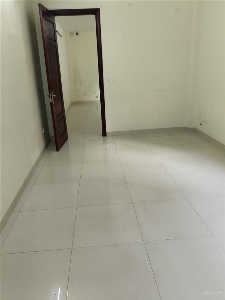 Cho thuê nhà đẹp, thang máy, 5 tầng, dt 60m2 xe ô tô đỗ cửa đường lê đức thọ, ngay svđ mỹ đình 29tr