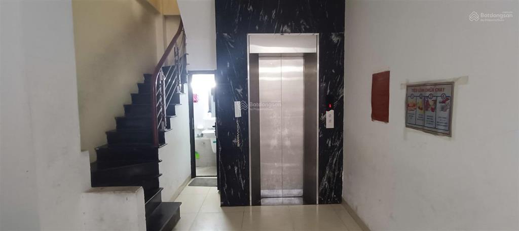 Cho thuê nhà đẹp, thang máy, 5 tầng, dt 60m2 xe ô tô đỗ cửa đường lê đức thọ, ngay svđ mỹ đình 29tr