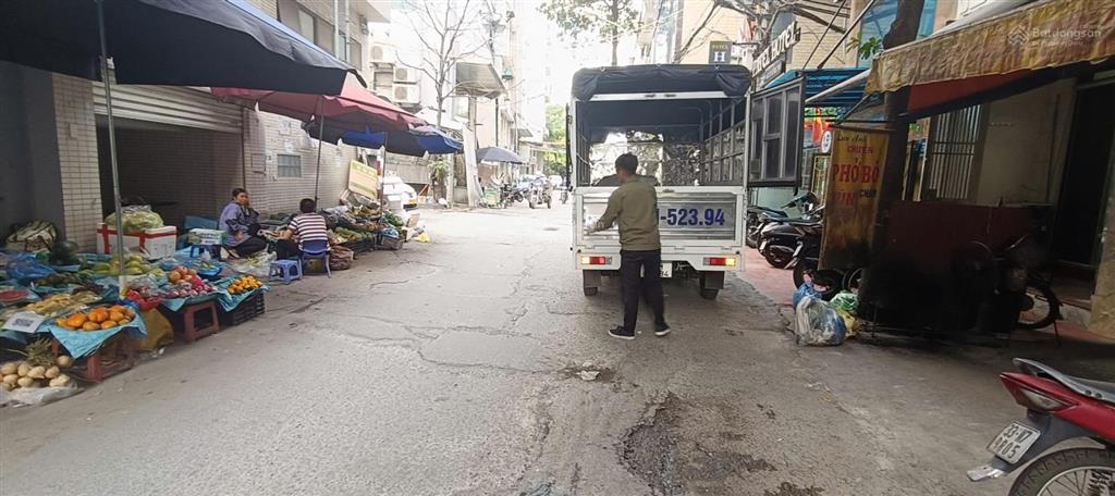 Cho thuê nhà đẹp, thang máy, 5 tầng, dt 60m2 xe ô tô đỗ cửa đường lê đức thọ, ngay svđ mỹ đình 29tr