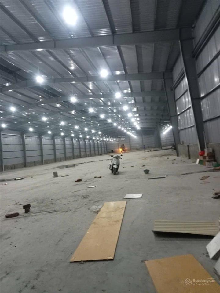 Cho thuê kho xưởng kcn quang minh, dt 3240m2, pccc, xe công, xuất vat, bảo vệ, 132k/m2 (có tách lẻ)